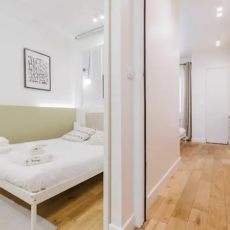 Apartment Modern - 2bdr-6p - Sacre Coeur