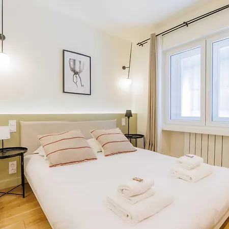 Modern - 2bdr-6p - Sacre Coeur باريس